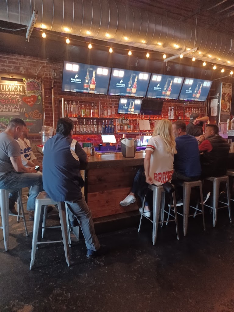 The Union Roseville- Restaurant, Brew Pub, Sports Bar, Live Entertainment 95678