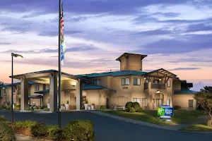 Holiday Inn Express & Suites Arcata/Eureka-Airport Area, an IHG Hotel image