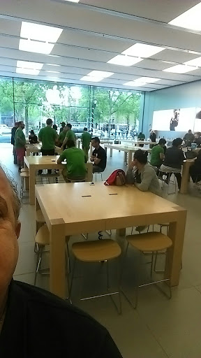 Computer Store «Apple New Haven», reviews and photos, 65 Broadway, New Haven, CT 06511, USA