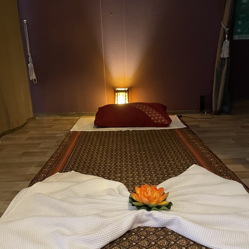 Thai massage salon Tan