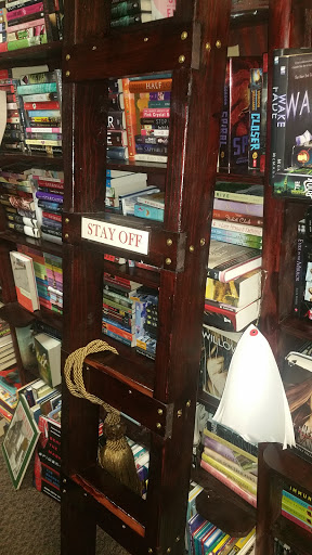 Used Book Store «The Book Cellar», reviews and photos, 96 Lincoln Blvd, Lincoln, CA 95648, USA