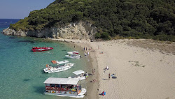 Φωτογραφία του Marathonisi Beach με επίπεδο καθαριότητας πολύ καθαρό