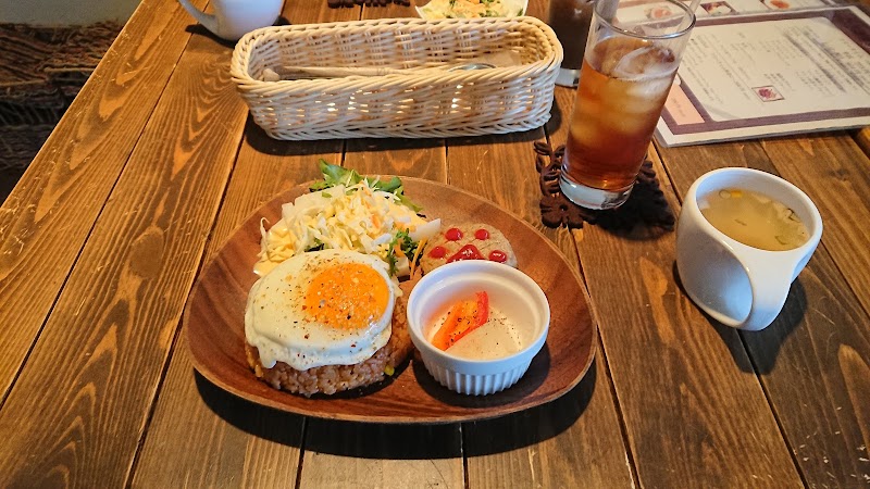 ねこカフェ＆猫酒場 らて