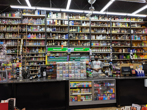 Liquor Store «Royal Liquor», reviews and photos, 3325 S Martin Luther King Jr Blvd, Lansing, MI 48910, USA