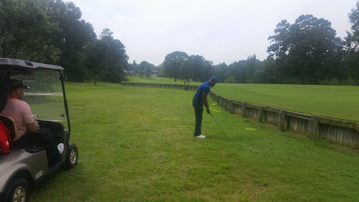 Golf Course «Oak Hollow Golf Course», reviews and photos, 3400 N Centennial St, High Point, NC 27265, USA