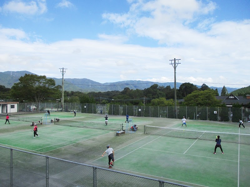 かみいしづ緑の村 テニスコート