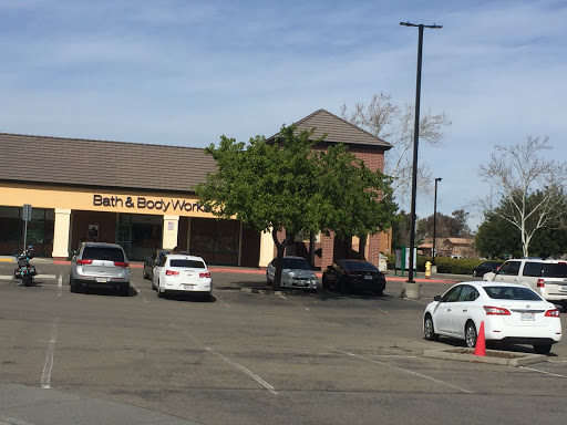 Beauty Supply Store «Bath & Body Works», reviews and photos, 111 Nut Tree Rd, Vacaville, CA 95687, USA