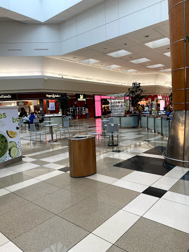 Computer Store «Apple Woodland», reviews and photos, 3195 28th St SE, Grand Rapids, MI 49512, USA