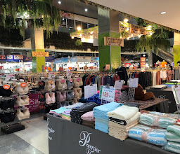 J.J Mall photo