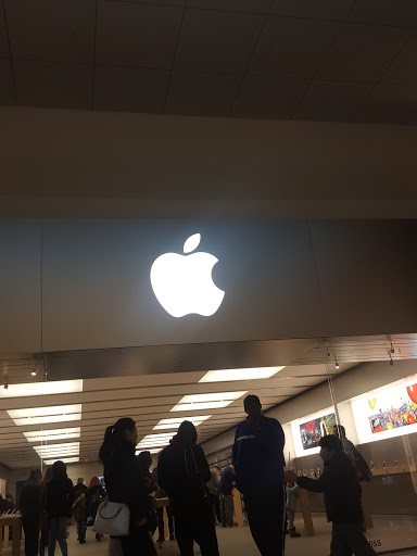 Computer Store «Apple Cherry Hill», reviews and photos, 2000 NJ-38, Cherry Hill, NJ 08002, USA