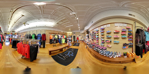 Sporting Goods Store «Geneva Running Outfitters», reviews and photos, 221 W State St, Geneva, IL 60134, USA
