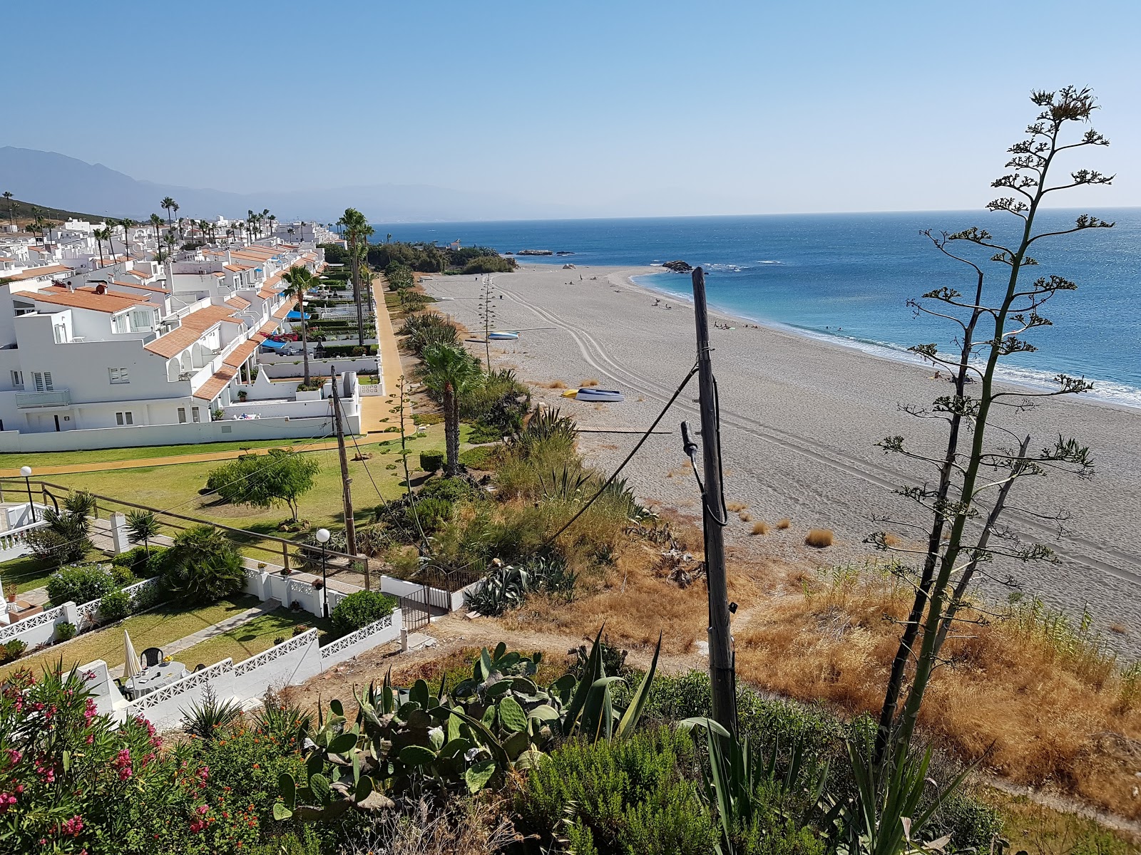 Foto von Playa de las Arenas mit grauer muschelsand Oberfläche
