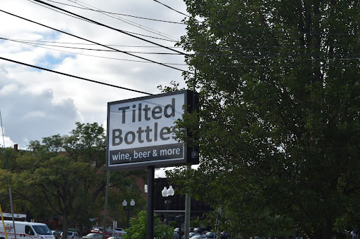 Wine Store «West Side Wines & Spirits», reviews and photos, 10 Raymond Rd, West Hartford, CT 06107, USA