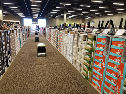 Shoe Store «DSW Designer Shoe Warehouse», reviews and photos, 15600 E Briarwood Cir, Aurora, CO 80016, USA