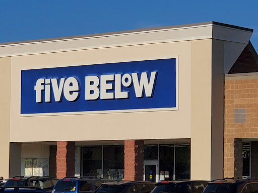 Variety Store «Five Below», reviews and photos, 266 Daniel Webster Hwy, Nashua, NH 03060, USA