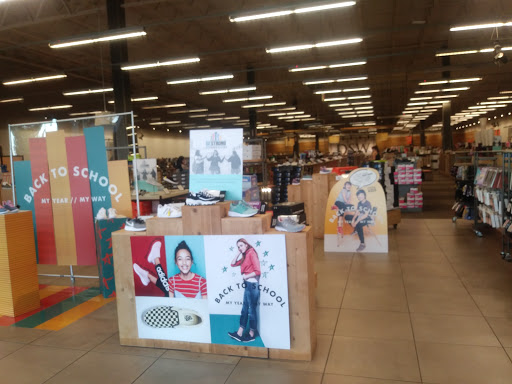 Shoe Store «DSW Designer Shoe Warehouse», reviews and photos, 3704 W Dublin Granville Rd, Columbus, OH 43235, USA