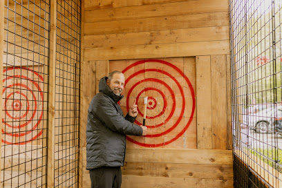 Squamish Axe Throwing