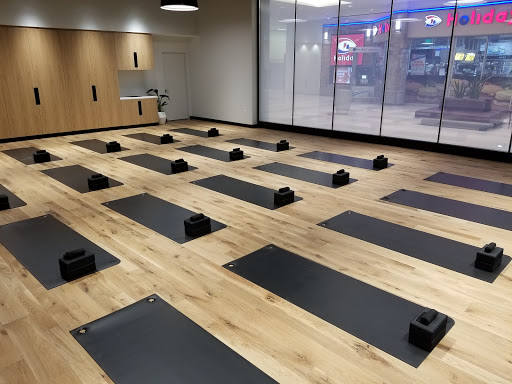 Sportswear Store «lululemon athletica», reviews and photos, 152 South Avenue, Bloomington, MN 55425, USA