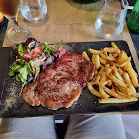 Plats et boissons du Restaurant français Bar Restaurante La Douzaine à Annecy - n°2