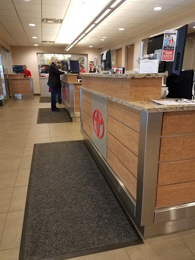 Toyota Dealer «Luther Brookdale Toyota», reviews and photos, 6700 Brooklyn Blvd, Brooklyn Center, MN 55429, USA