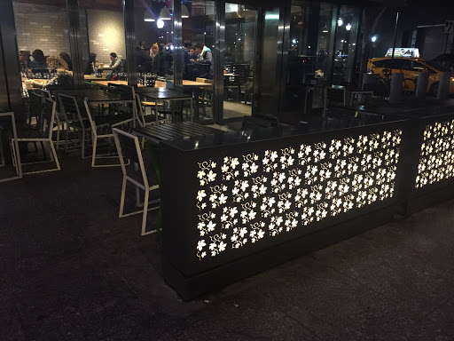 Movie Theater «Regal Cinemas Battery Park 11», reviews and photos, 102 North End Ave, New York, NY 10281, USA