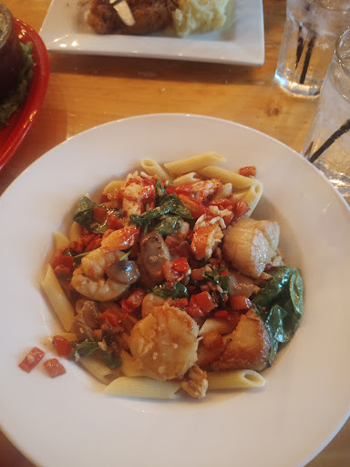 Restaurant «Ellacoya Barn & Grille», reviews and photos, 2667 Lake Shore Rd, Gilford, NH 03249, USA