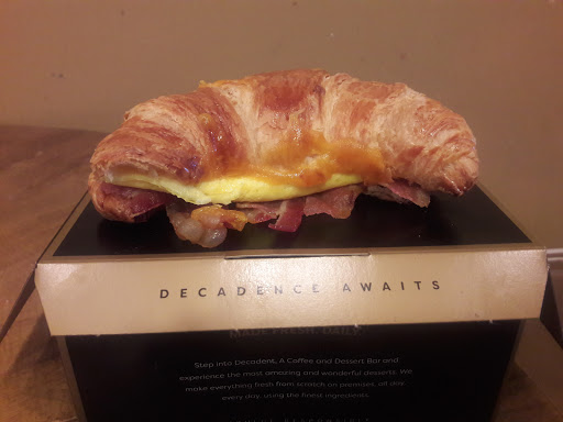 Cupcake Shop «Smallcakes: A Cupcakery of Naperville», reviews and photos, 115 E Ogden Ave #119, Naperville, IL 60563, USA