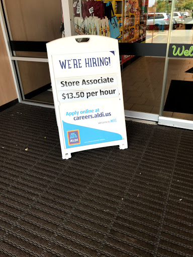 Supermarket «ALDI», reviews and photos, 761 E Dundee Rd, Palatine, IL 60074, USA
