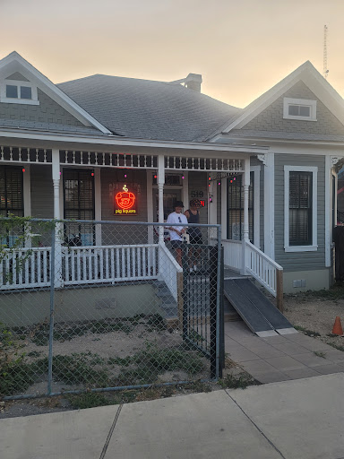 Liquor Store «Pig Liquors», reviews and photos, 519 S Presa St, San Antonio, TX 78205, USA