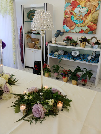 Florist «Plump Chicago Flower Shop», reviews and photos, 411 E Oakwood Blvd, Chicago, IL 60653, USA