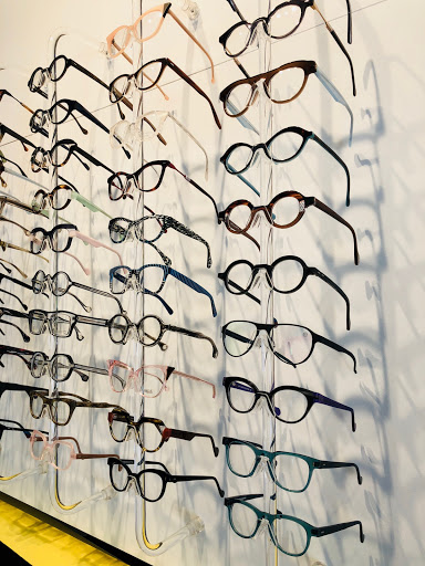 Colaizzo Opticians, 1623 Queen Anne Ave N, Seattle, WA 98109, USA, 