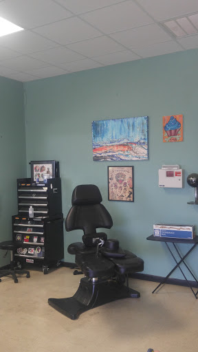 Tattoo Shop «Wicked Parrot Tattoo», reviews and photos, 1085 Colington Rd, Kill Devil Hills, NC 27948, USA