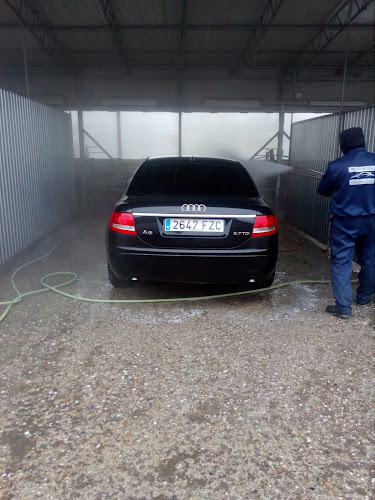 Opinii despre Profesional Wash Car în <nil> - Spălătorie auto