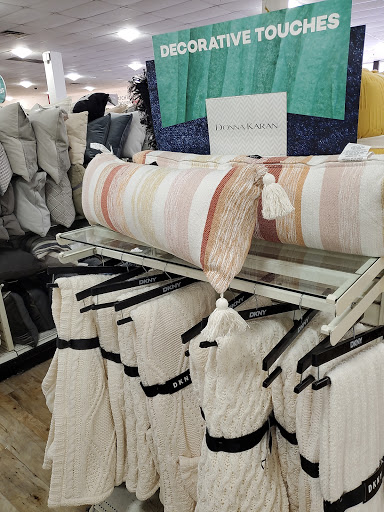 Department Store «HomeGoods», reviews and photos, 309 Newbury St, Danvers, MA 01923, USA