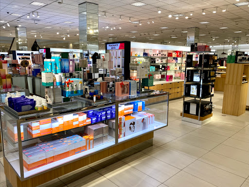 Department Store «Nordstrom Westfarms», reviews and photos, 600 W Farms Mall, Farmington, CT 06032, USA