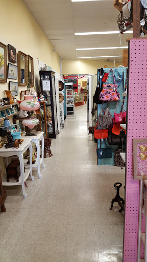 Antique Store «Craftiques Mall - Bandera Road», reviews and photos, 6751 Bandera Rd, San Antonio, TX 78238, USA