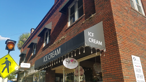 Ice Cream Shop «Scoops on 5th», reviews and photos, 130 E 5th Ave, Mt Dora, FL 32757, USA