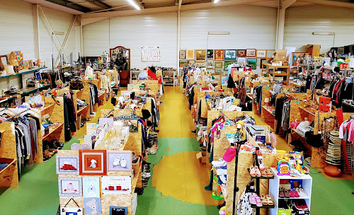 Kirppis Le Vide Grenier permanent à Saint-Sernin