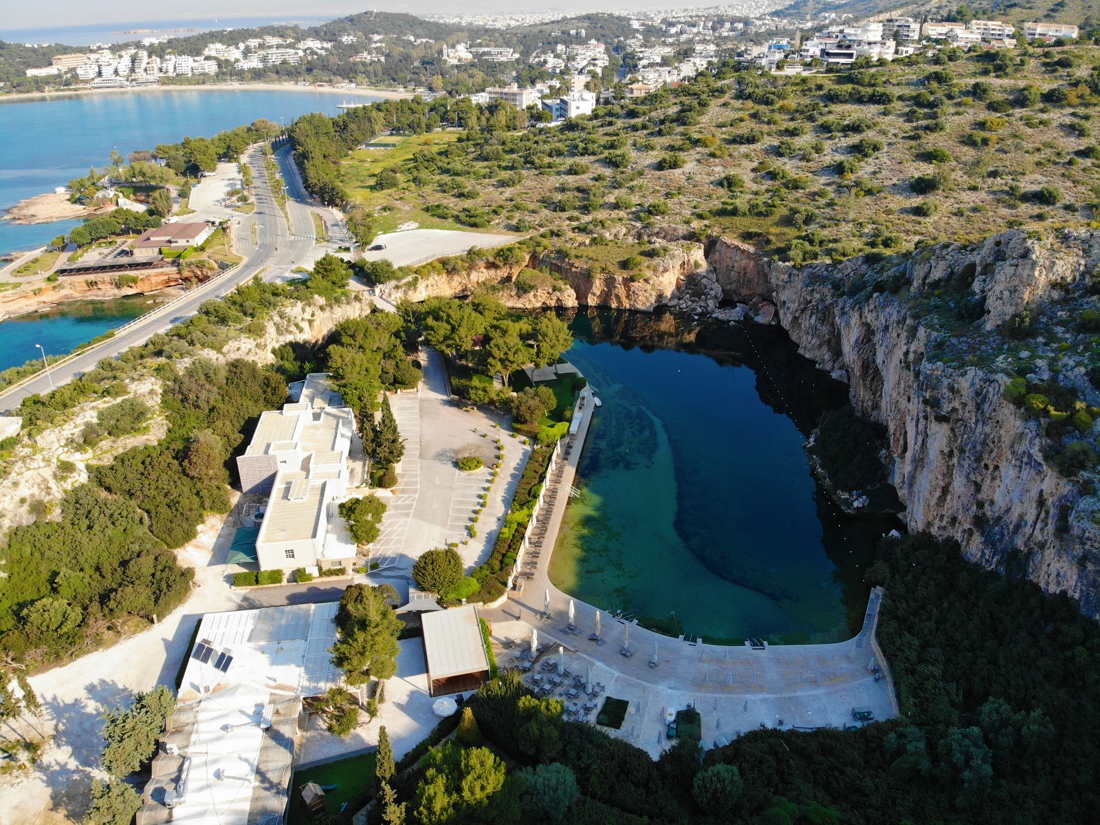 Photo de Vouliagmeni Lake avec un niveau de propreté de très propre