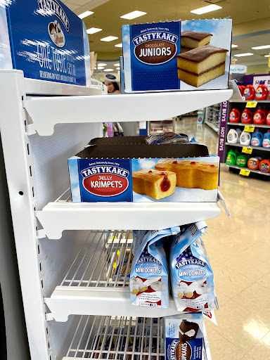 Shopping Mall «Lionville Shopping Center», reviews and photos, 168 Eagleview Blvd, Exton, PA 19341, USA