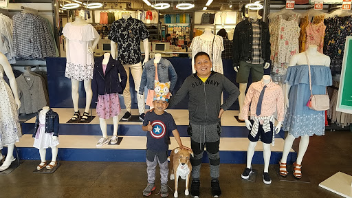 Clothing Store «Old Navy», reviews and photos, 2899 El Camino Real, Tustin, CA 92782, USA