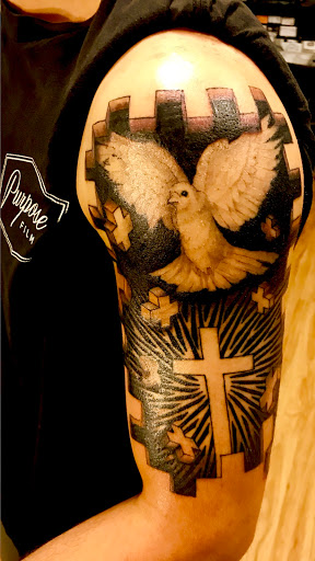 Explore navel tattoo ideas, creative tattoo ideas in Lake Havasu City, available at 303Tattoo