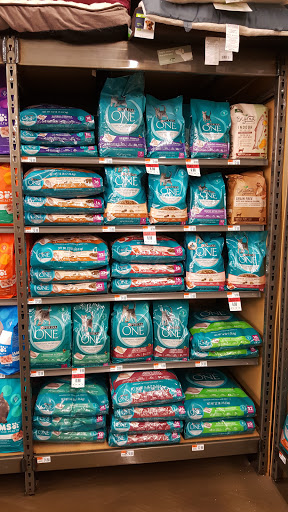 Pet Supply Store «Pet Supplies Plus», reviews and photos, 9500 Dorchester Rd #350, Summerville, SC 29485, USA