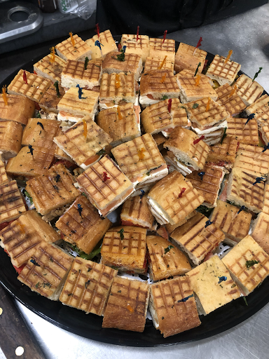 Grocery Store «P&M Orange Street Market», reviews and photos, 721 Orange St, New Haven, CT 06511, USA