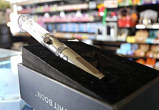 Tobacco Shop «Smokeyz Smoke Shop», reviews and photos, 410 Euclid St #7, Anaheim, CA 92802, USA