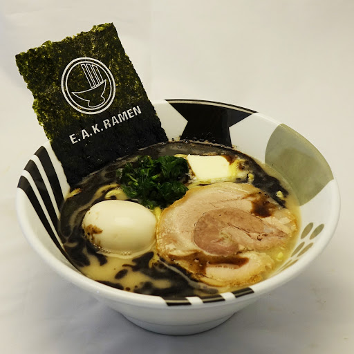 E.A.K. RAMEN & SUSHI ROLL