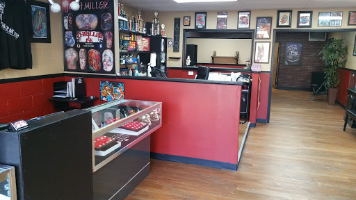 Tattoo Shop «Thriller Ink», reviews and photos, 707 N Reynolds Rd, Toledo, OH 43615, USA