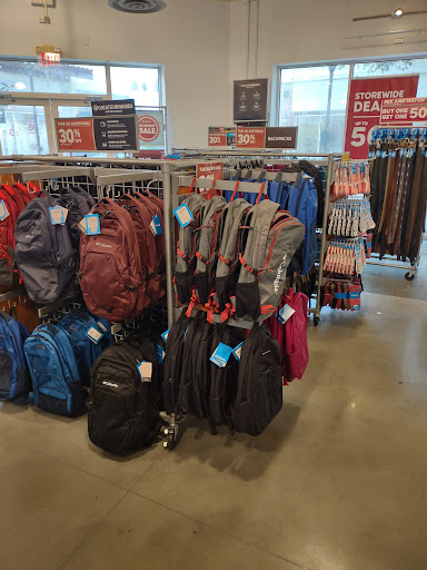Sportswear Store «Columbia Sportswear Outlet Store», reviews and photos, 5885 Gulf Fwy #301, Texas City, TX 77591, USA