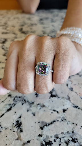 Pawn Shop «Sherway Jewelry & Loan», reviews and photos, 21514 Sherman Way, Canoga Park, CA 91303, USA