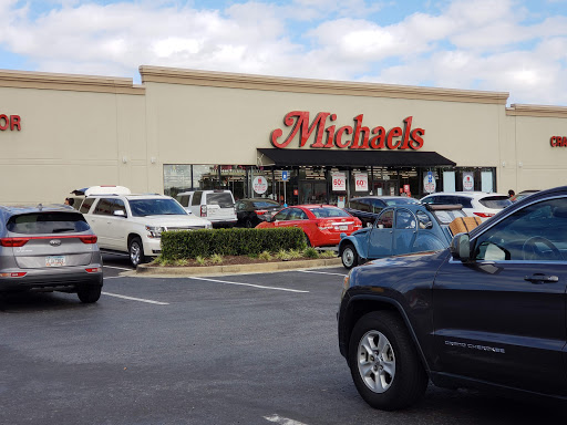 Shopping Mall «Buckhead Crossing Shopping Center», reviews and photos, 2625 Piedmont Rd NE, Atlanta, GA 30324, USA